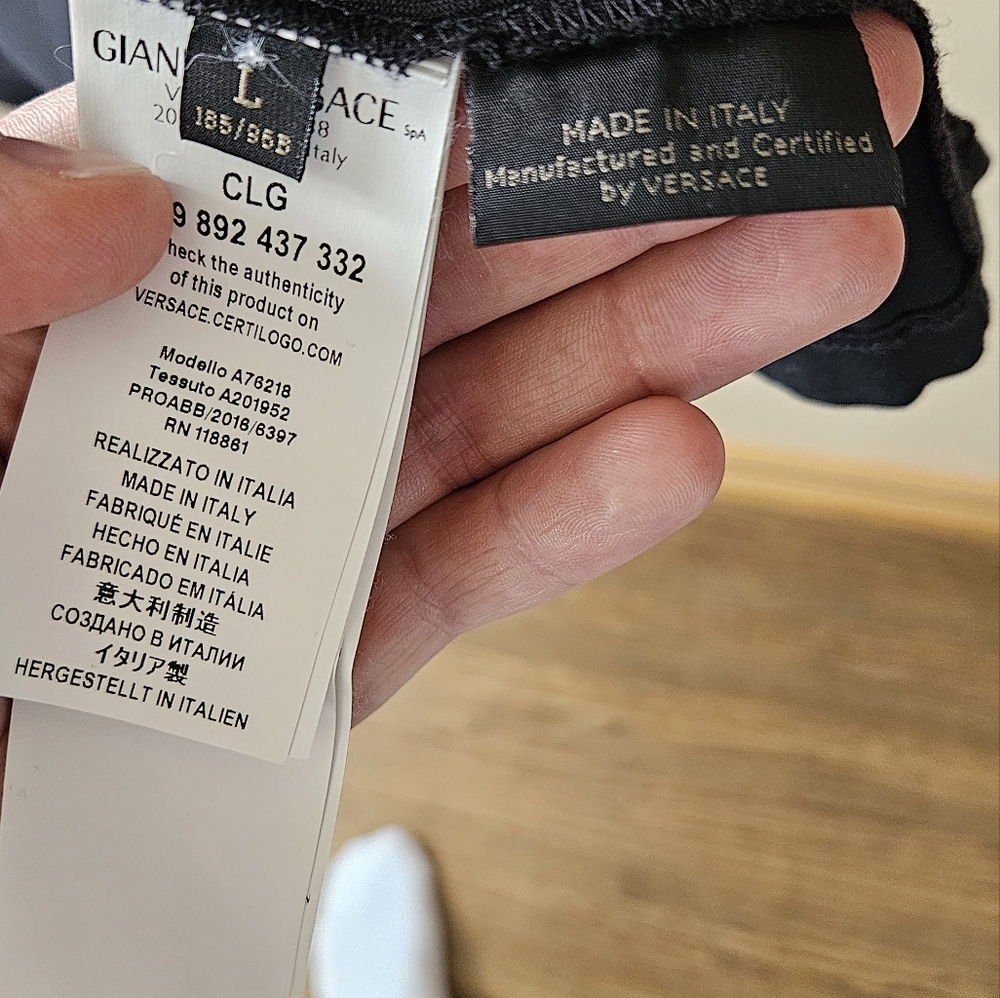 Authentic Versace Shirt - Picture 6 of 6